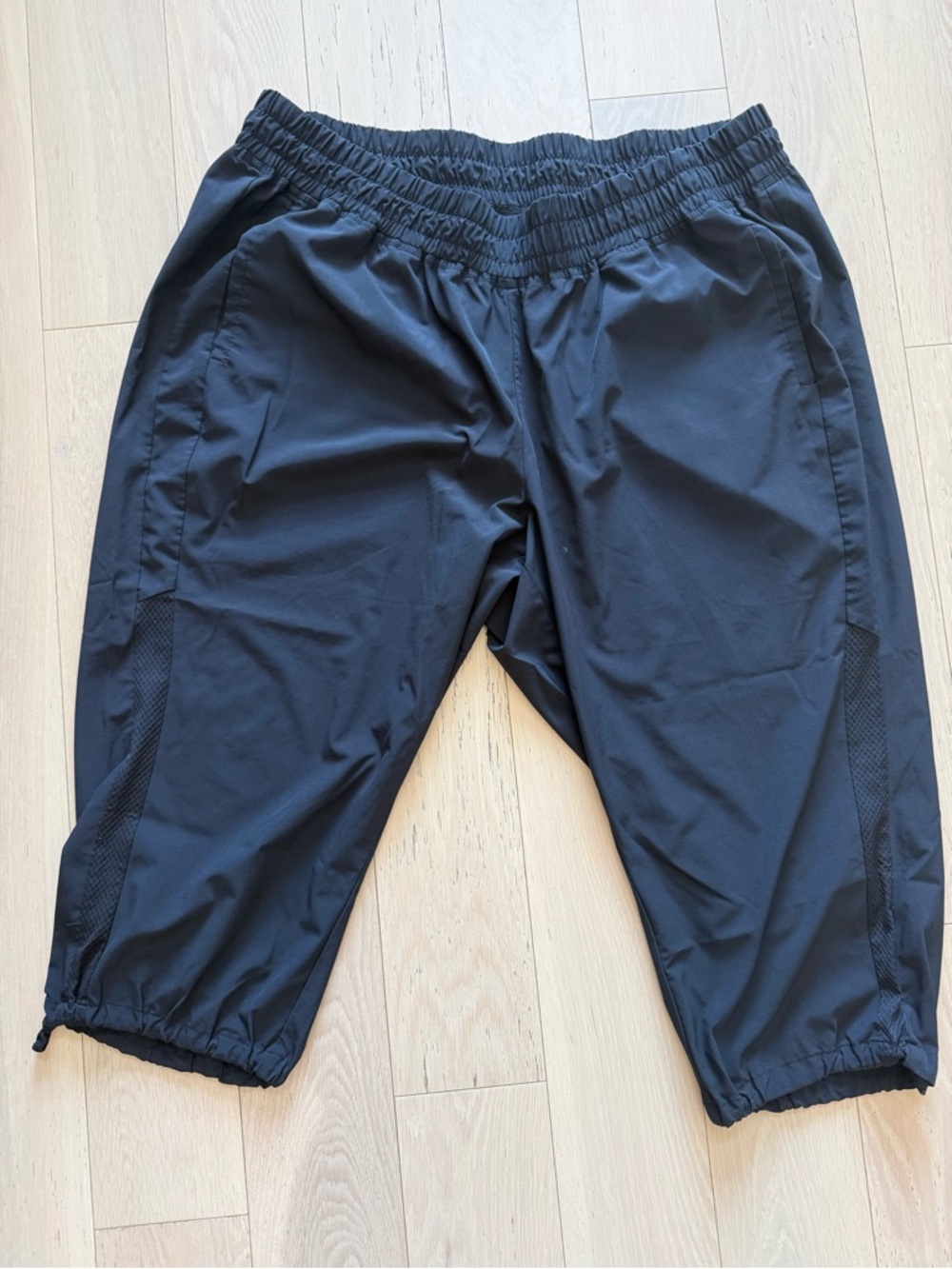 Livi Active Black Capri Pants